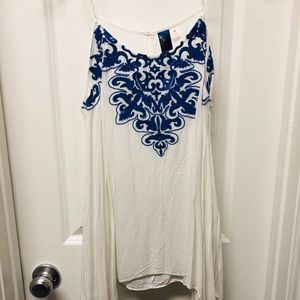 Francesca’s Summer Coverup Top ☀️3/$20 ✅